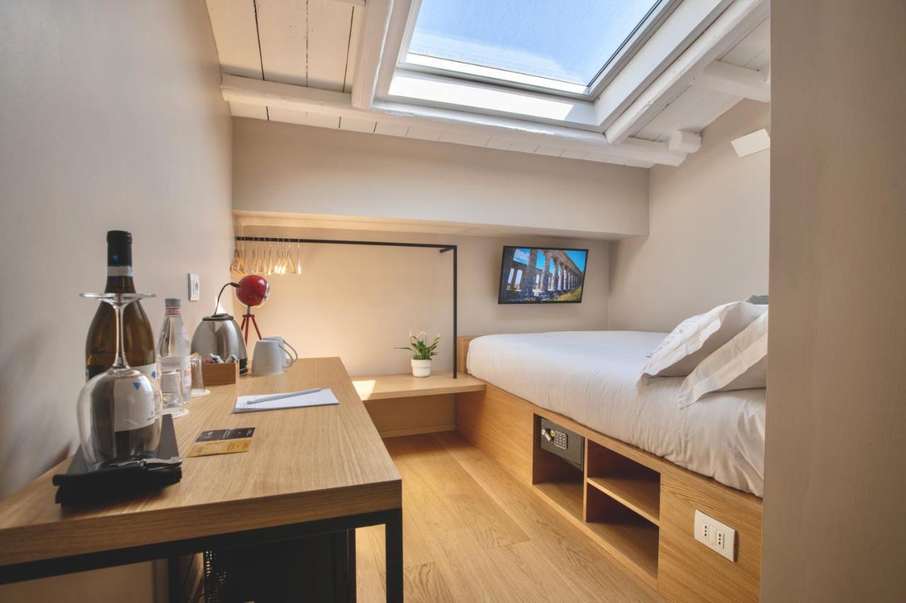 Arche Design Rooms And Suites ปาแลร์โม ภายนอก รูปภาพ